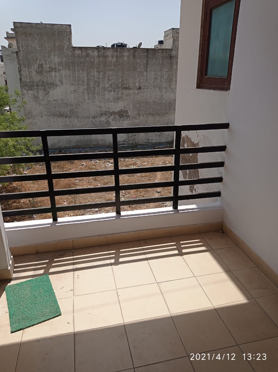 3 BHK Semi Furnished Flat for Rent Near Vivek Vihar Metro-Vivek Vihar Metro Station-Jaipur